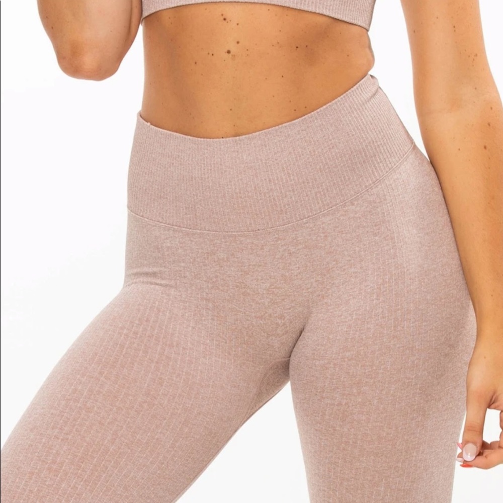High waisted ribbed leggings